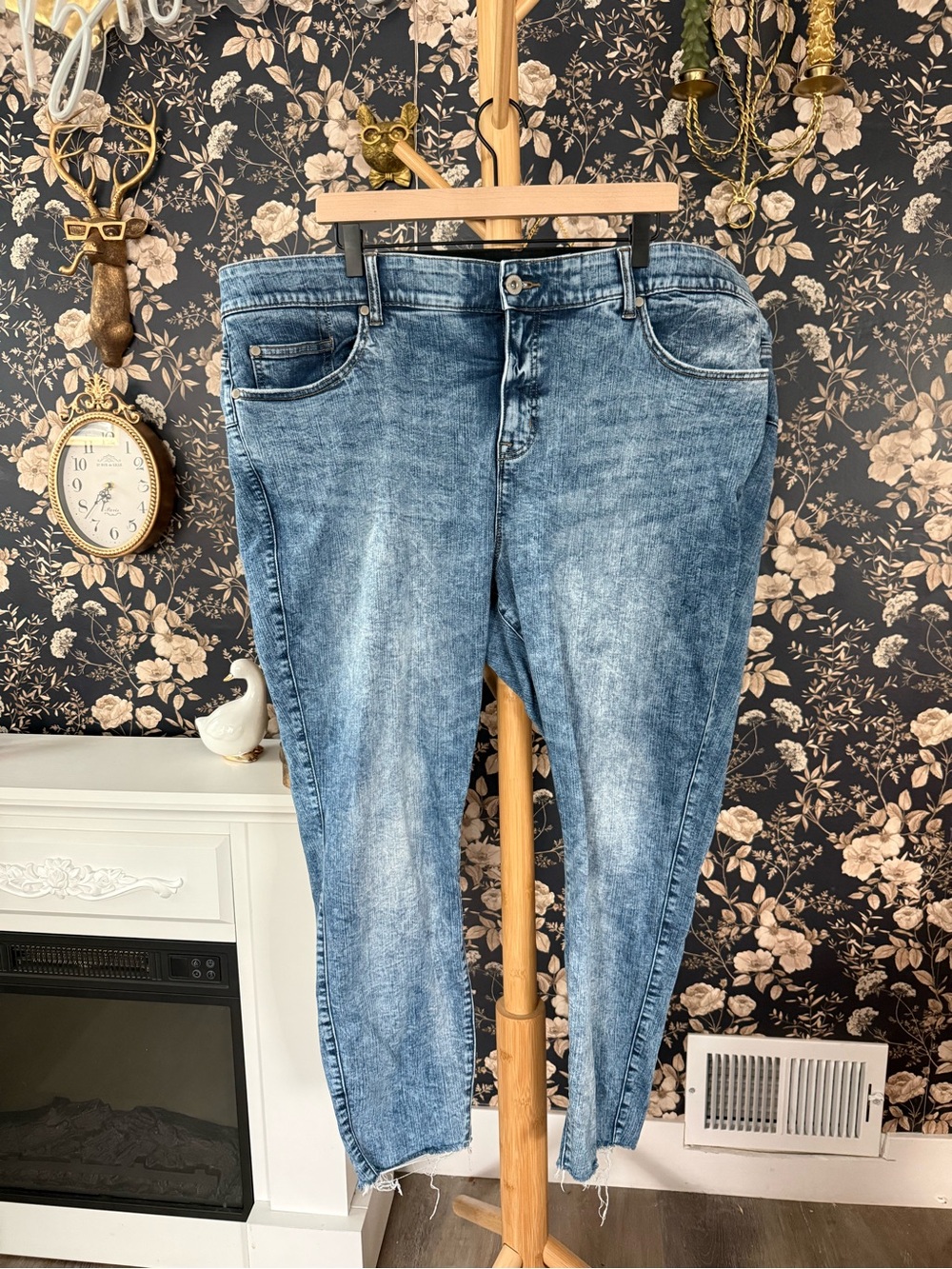 torrid Light Blue Washed Stretch Jeggings